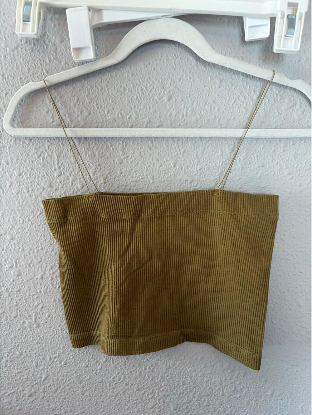 Willow & Root Green seamless ribbed cropped tank size M/L stretchy